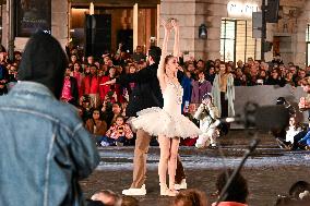 Christmas Lights Illuminate Faubourg Saint Honore - Paris