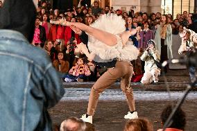 Christmas Lights Illuminate Faubourg Saint Honore - Paris