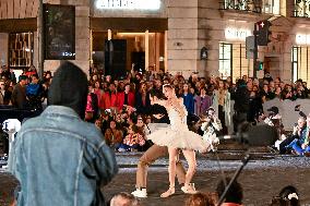 Christmas Lights Illuminate Faubourg Saint Honore - Paris