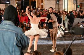 Christmas Lights Illuminate Faubourg Saint Honore - Paris