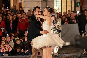 Christmas Lights Illuminate Faubourg Saint Honore - Paris