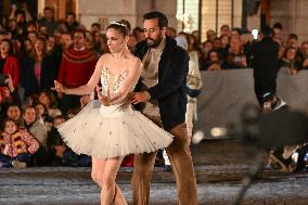 Christmas Lights Illuminate Faubourg Saint Honore - Paris