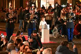 Christmas Lights Illuminate Faubourg Saint Honore - Paris