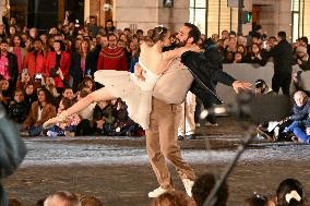 Christmas Lights Illuminate Faubourg Saint Honore - Paris