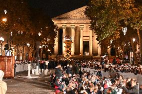 Christmas Lights Illuminate Faubourg Saint Honore - Paris