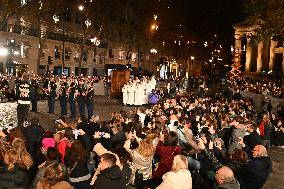 Christmas Lights Illuminate Faubourg Saint Honore - Paris