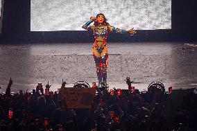 Katy Perry Performs in Barcelona