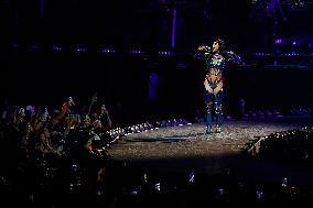 Katy Perry Performs in Barcelona