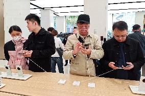 Huawei Mate 70 Air Phone