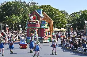 Christmas parade at Tokyo Disneyland