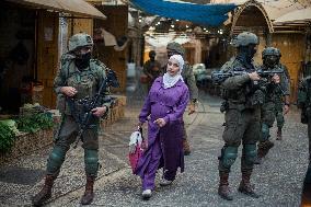 Settlers Storm Hebron Old City - Palestine