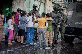 Settlers Storm Hebron Old City - Palestine