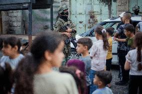 Settlers Storm Hebron Old City - Palestine