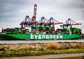 Illustration - Port of Rotterdam - Netherlands