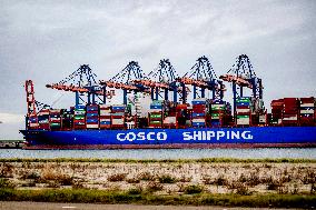 Illustration - Port of Rotterdam - Netherlands