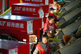 Double 11 Shopping Carnival Jitu Express Logistics Peak