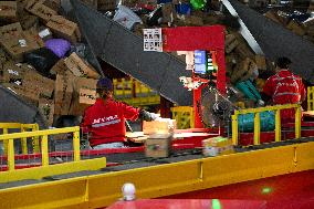 Double 11 Shopping Carnival Jitu Express Logistics Peak