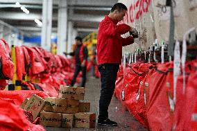 Double 11 Shopping Carnival Jitu Express Logistics Peak