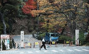 Off-limit park after bear sightings