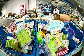 11.11 Online Shopping Logistics Peak