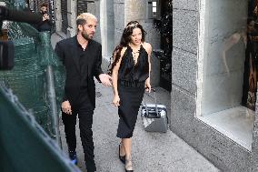 Rosalía and David Broncano on the program La Revuelta - Madrid