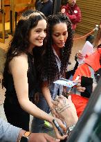 Rosalía and David Broncano on the program La Revuelta - Madrid