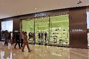 PRADA Store
