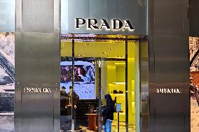 PRADA Store
