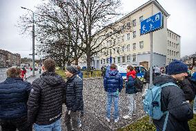 Weapon-like object at the Polytechnic School