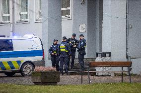 Weapon-like object at the Polytechnic School