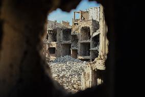 Life Returns to Damascus District - Syria