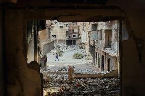 Life Returns to Damascus District - Syria