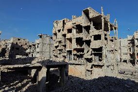 Life Returns to Damascus District - Syria