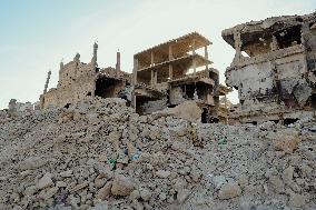 Life Returns to Damascus District - Syria