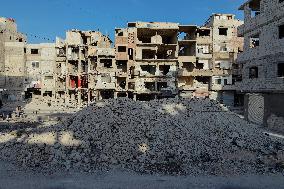 Life Returns to Damascus District - Syria