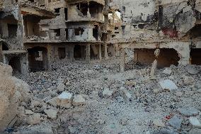 Life Returns to Damascus District - Syria