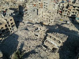 Life Returns to Damascus District - Syria