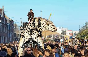 Odyssey of The Varan by The Nantes-Based Company La Machine - Calais