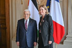Yael Braun-Pivet Welcomes Mahmoud Abbas At The National Assembly - Paris