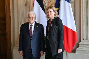 Yael Braun-Pivet Welcomes Mahmoud Abbas At The National Assembly - Paris