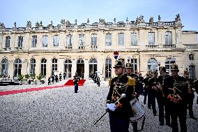 Yael Braun-Pivet Welcomes Mahmoud Abbas At The National Assembly - Paris