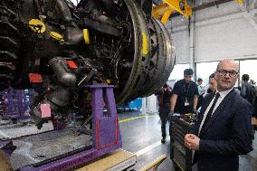 Sebastien Martin visits Air France Industries site - Orly