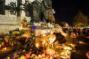 Tribute to November 13 at Republique Square - Paris