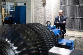 Sebastien Martin visits Air France Industries site - Orly