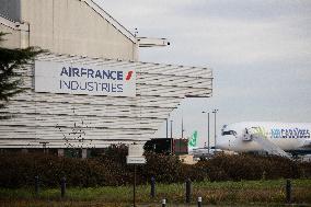 Aircraft Engines Maintenance at Air France Industries site - Orly