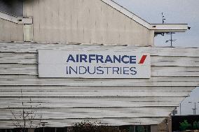 Aircraft Engines Maintenance at Air France Industries site - Orly