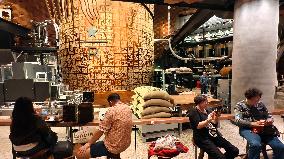 Starbucks Reserve Roastery Christmas Day