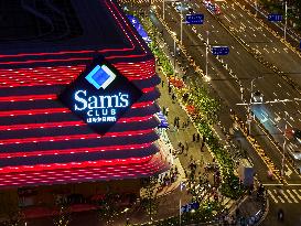 Sam's Club Night View in Yangzhou