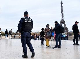 Security In Front Of The Eiffel Tower - Paris