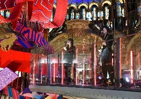 Clara Luciani During Christmas Opening At Galeries Lafayette - Paris